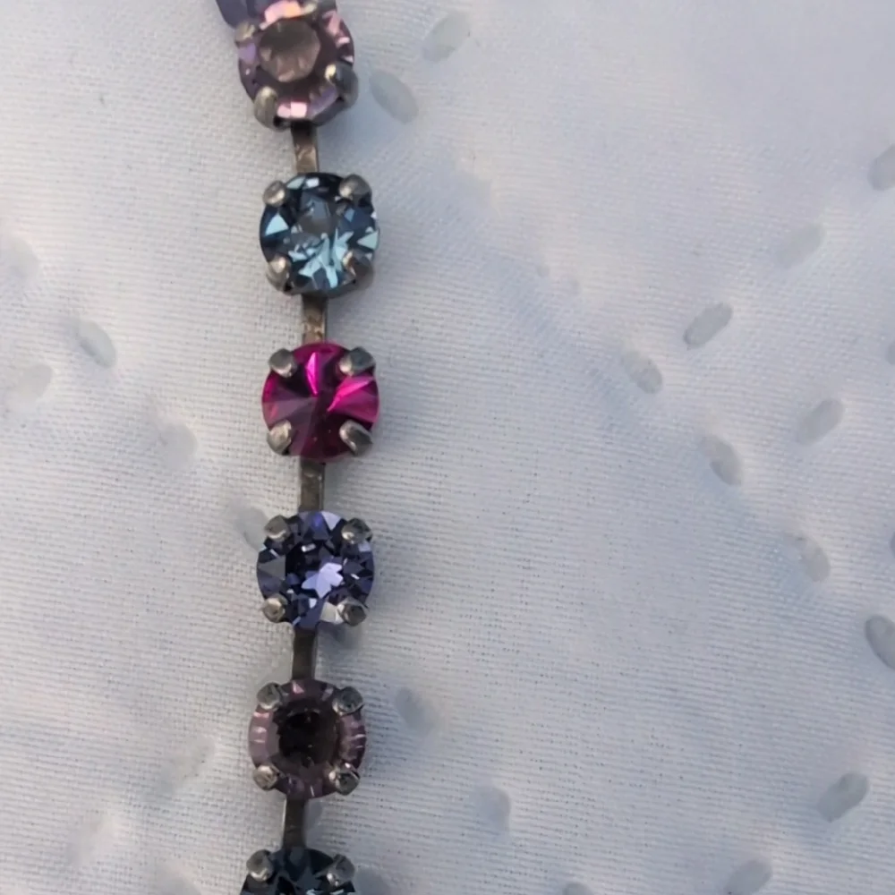 Sabika Necklace and Bracelet Set - Picture 4 of 6